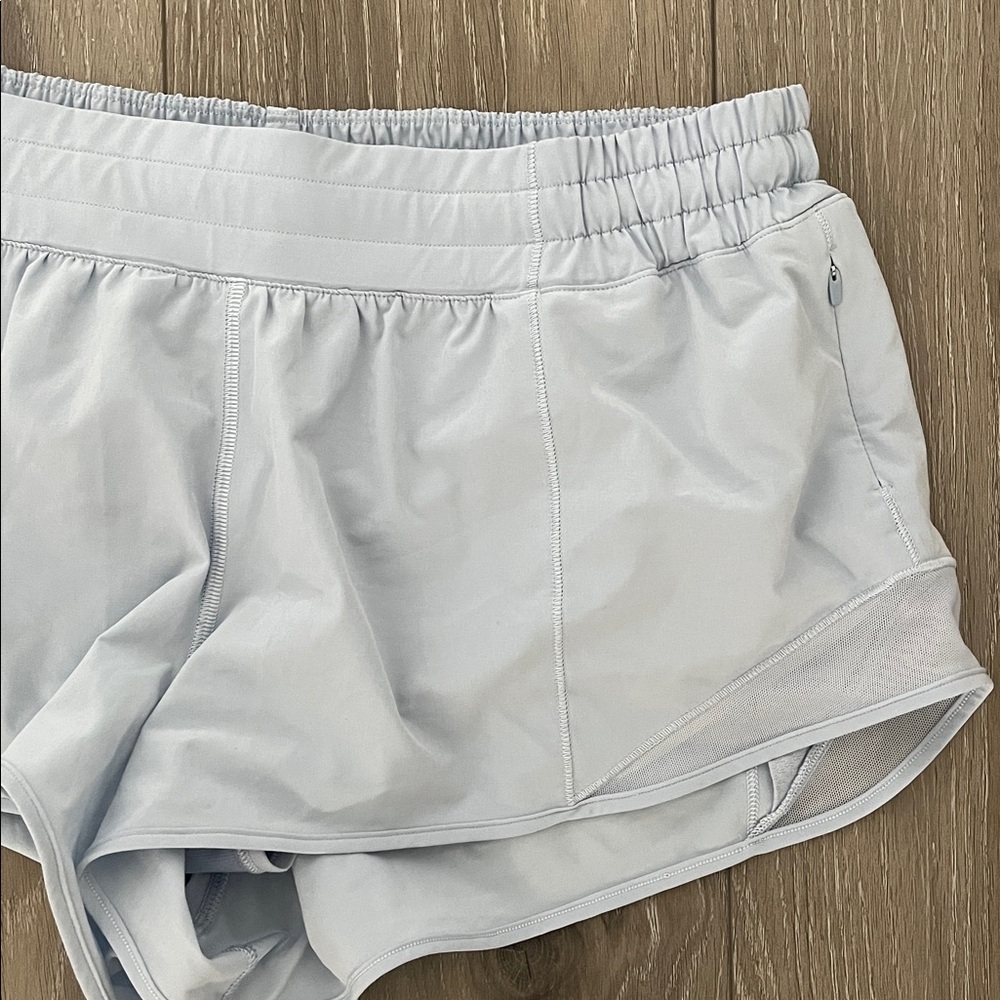 Lululemon Hotty Hot Short II 2.5 In Blue Linen Size 12 - Picture 3 of 10